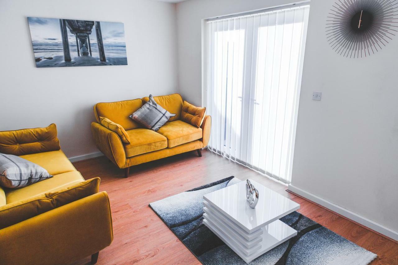 Salford Holiday Apartment Манчестер Экстерьер фото