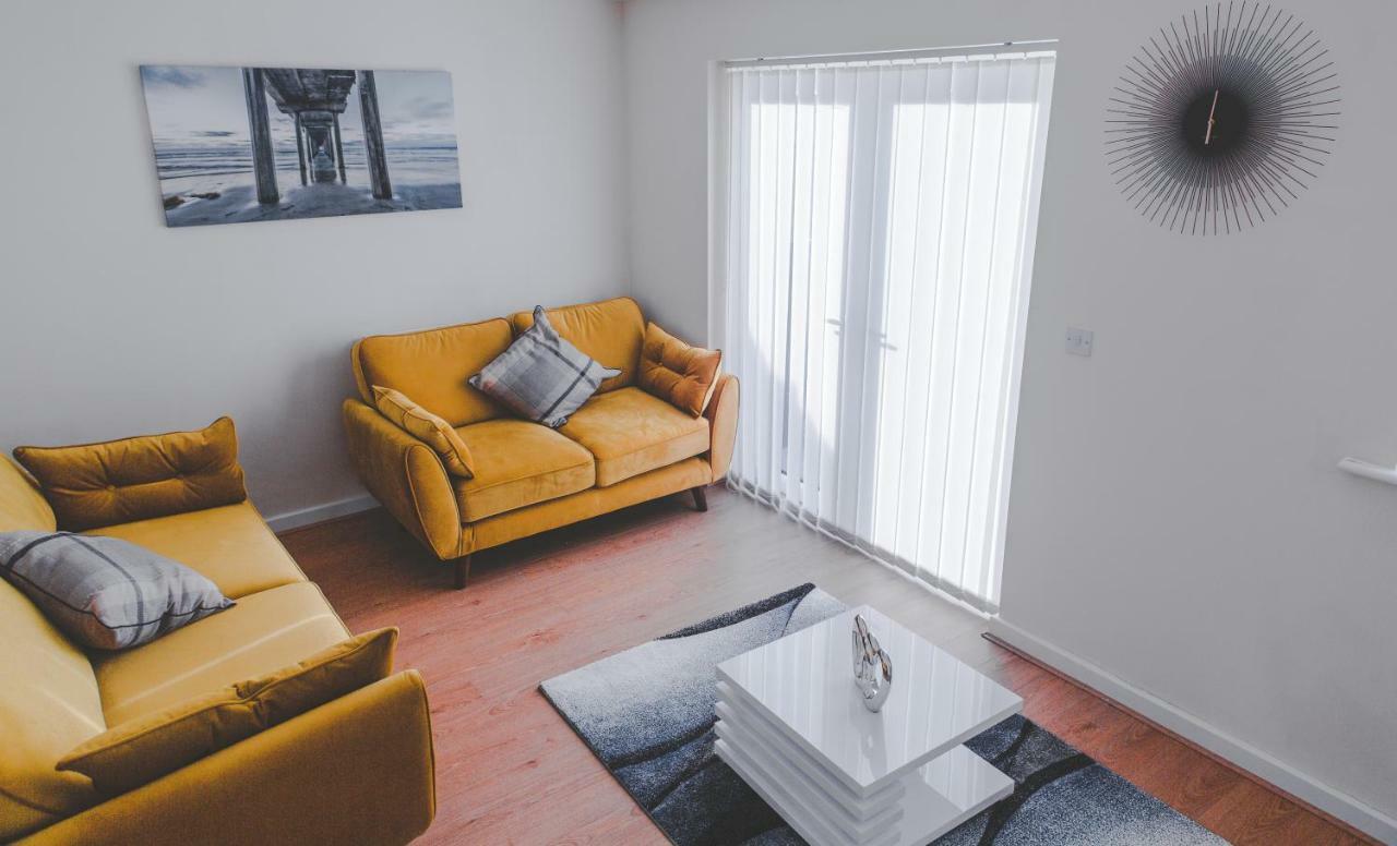Salford Holiday Apartment Манчестер Экстерьер фото